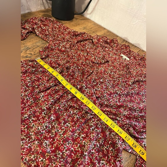 🌺 Max Studio Floral Wrap Blouse – Size 2X🌺 - Picture 5 of 9